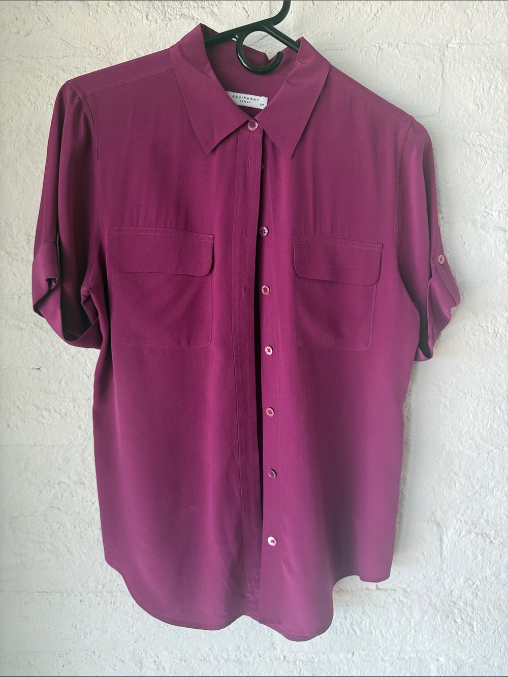 Equipment Short-Sleeve Button-Up Shirt - Berry - Small - 100% silk